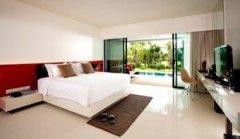 03 b-lay-tong-phuket-Deluxe-Pool-Access-Rooms-1.jpg
